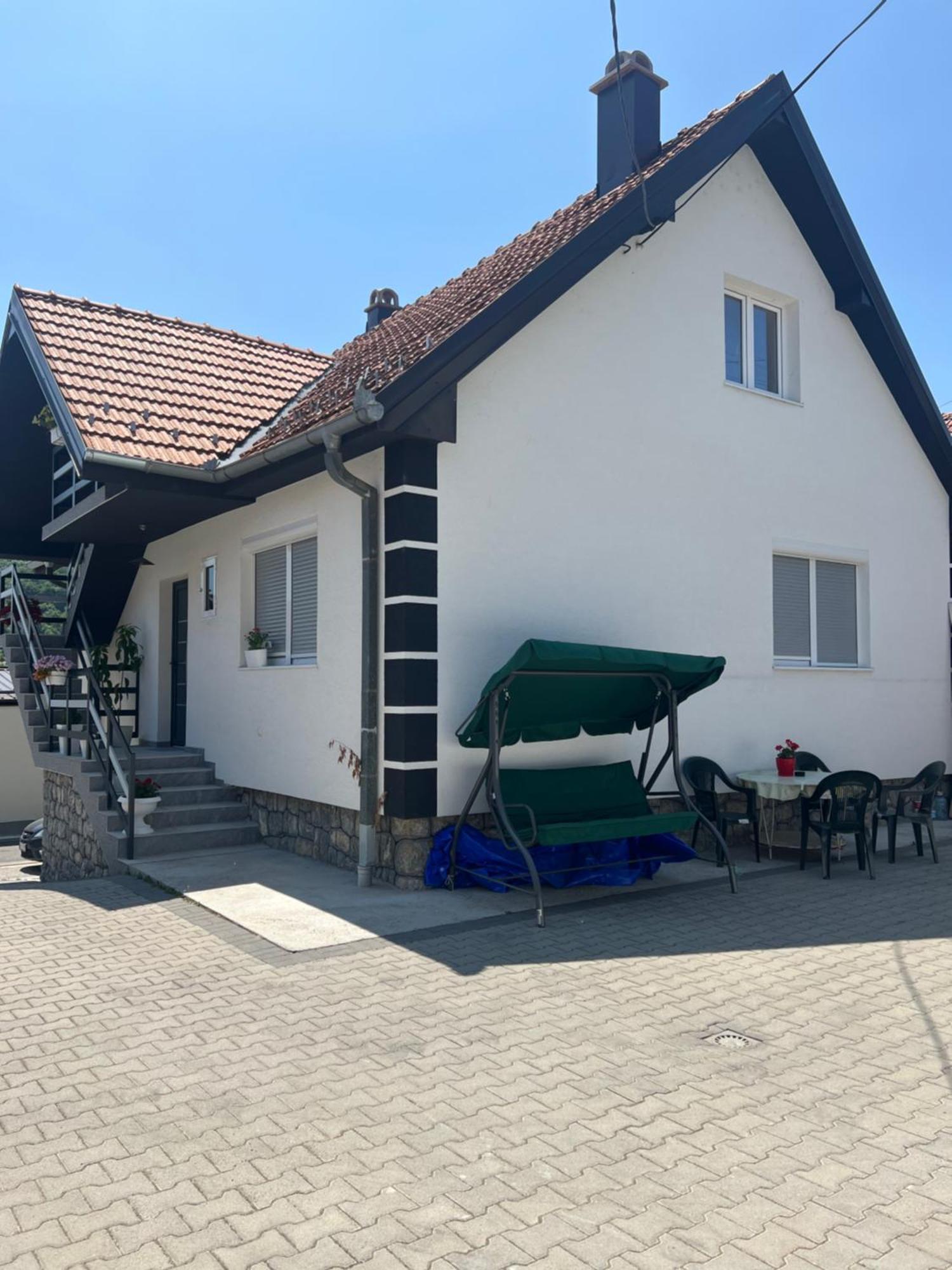Nikolic Apartment *